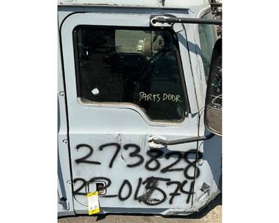 Mack Pinnacle CXU612 Right Front Door Assembly for a Mack CXU612