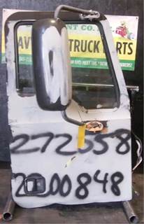 Mack Pinnacle CXU613 Right Front Door Assembly for a Mack CXU613