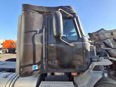 Mack Pinnacle CXU613 Right Front Door Assembly for a Mack CXU613
