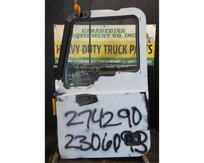Mack Pinnacle CXU613 Left Front Door Assembly for a Mack CXU613