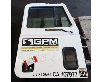 Mack Vision CX613 Right Front Door Assembly for a Mack CX613 VISION