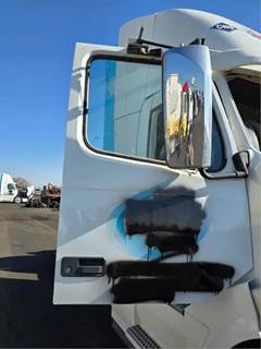 Volvo VNL Right Front Door Assembly