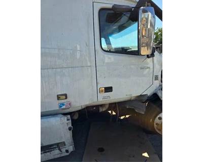 Volvo VNL Right Front Door Assembly