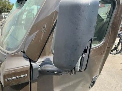 Freightliner Cascadia 116 Door Mirror for a Freightliner Cascadia 116 Day Cab