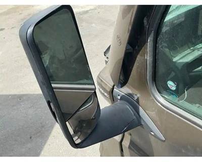 Freightliner Cascadia 116 Door Mirror for a Freightliner Cascadia 116 Day Cab