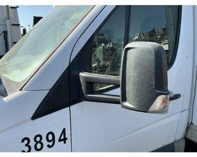 Freightliner Sprinter Left Door Mirror for a Freightliner SPRINTER 3500