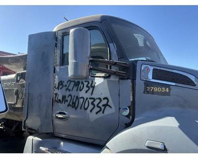 Kenworth T680 Right Door Mirror