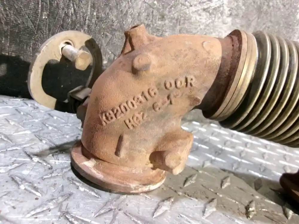 Detroit DD15 EGR Valve for a 2015 Freightliner Cascadia 125 For Sale