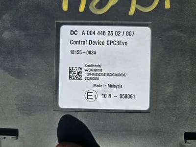 Freightliner Cascadia 116 Engine Control Module (ECM)