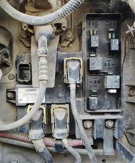 Freightliner Cascadia 125 Engine Control Module (ECM)