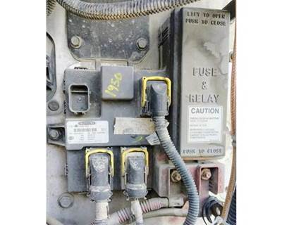 Freightliner Cascadia 125 Engine Control Module (ECM)