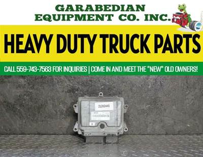 Volvo VNL670 Engine Control Module (ECM)