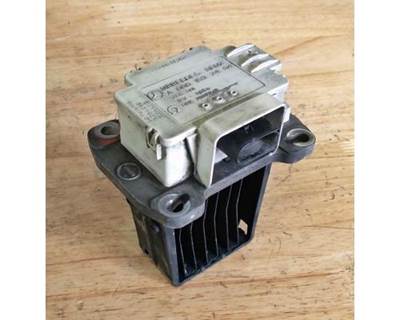 Detroit DD15 Charge Air Pipe Heater Flange, P/N A0001592404, A0001595304 (Repl. by A0001595204)