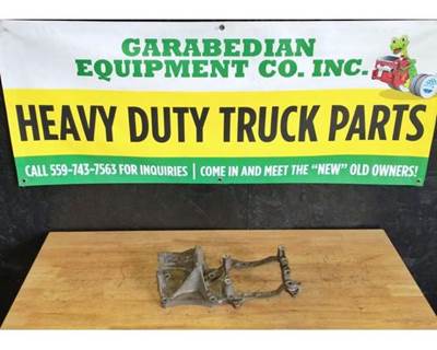 Detroit DD13/DD15 Accessory A/C Alternator Bracket, Part # A4721550135