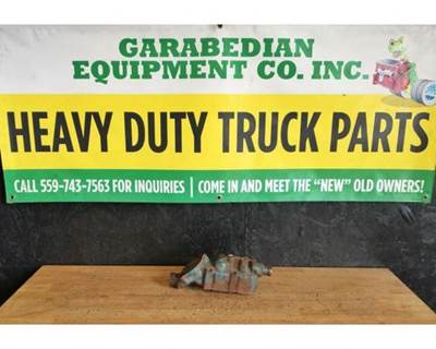 Detroit Series 60 14.0L DDEC 6 Thermostat Housing for a Sterling A9500, Part # 23536467