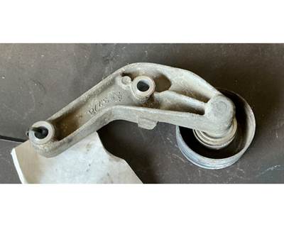 DD15 EPA10 GHG17 (472910) Belt Idler Pulley w/ Bracket, P/N A4722020140