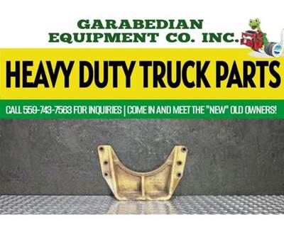 Caterpillar C15 Engine Mount for a Unmarked N/A