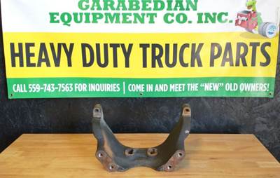 Detroit DD13 Engine Mount