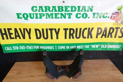 Detroit DD13 Engine Mount