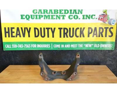 Detroit DD13 Engine Mount