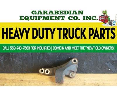 Detroit DD13 Engine Mount for a Freightliner Cascadia 132