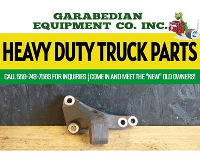 Detroit DD13 Engine Mount for a Freightliner Cascadia 132