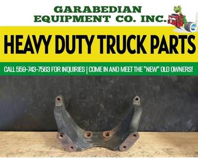 Detroit DD13 Engine Mount for a Freightliner Cascadia 125