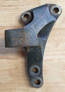 Detroit DD15 Engine Mount