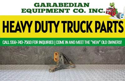 Detroit DD15 Engine Mount for a Freightliner Cascadia 125