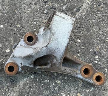Detroit DD15 Engine Mount for a Freightliner Cascadia 126