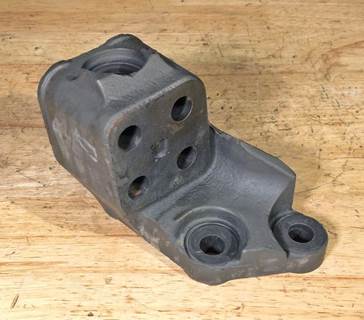Paccar MX-13 Engine Mount