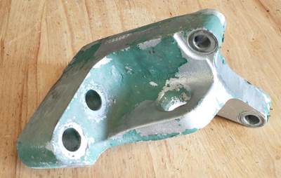 Volvo D13 Engine Mount