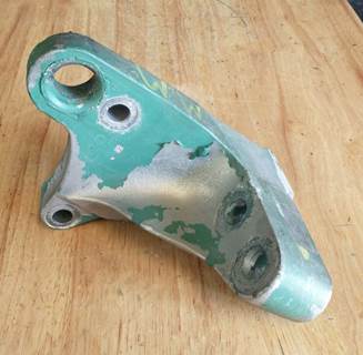 Volvo D13 Engine Mount