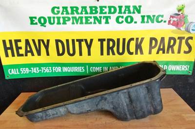 International MaxxForce DT Engine Oil Pan