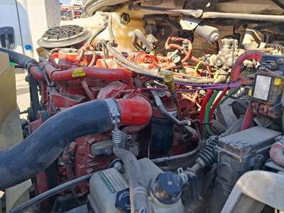 Cummins ISB 6.7L Engine for a Freightliner M2 106