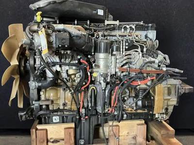Detroit DD13 Engine for a Freightliner Cascadia 113