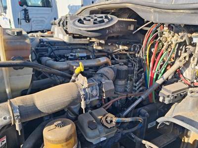 Detroit DD13 Engine for a Freightliner CASCADIA