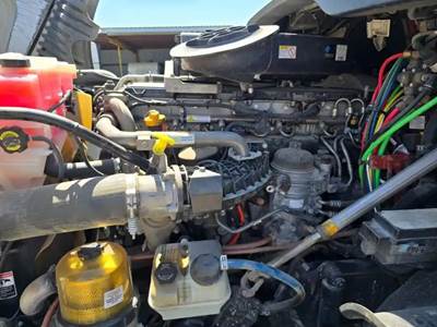 Detroit DD13 Engine for a Freightliner Cascadia 125
