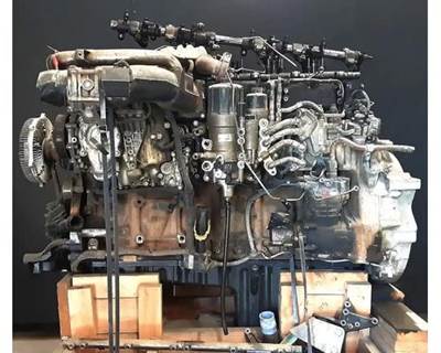 Detroit DD13 Engine for a Freightliner Cascadia