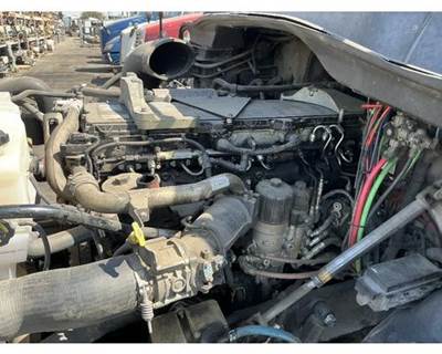Detroit DD13 Engine for a Freightliner CASCADIA
