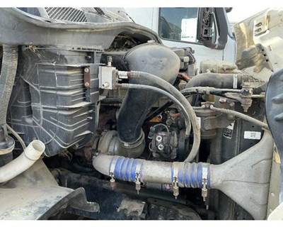 Detroit DD13 Engine - 450 HP