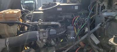 Detroit DD15 Engine for a Freightliner Cascadia 125