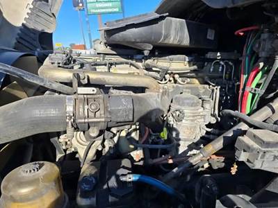 Detroit DD15 Engine for a Freightliner Cascadia 125