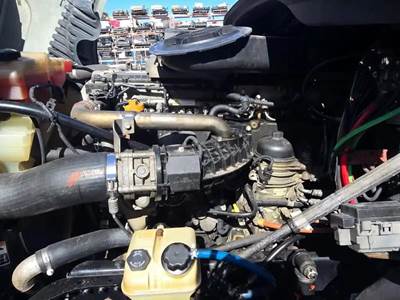 Detroit DD15 Engine for a Freightliner Cascadia 125