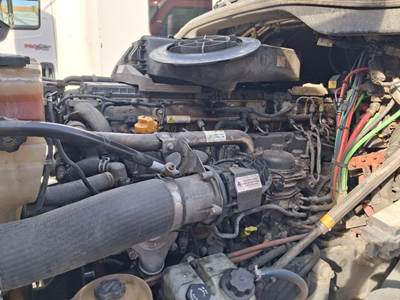 Detroit DD15 Engine for a Freightliner CASCADIA