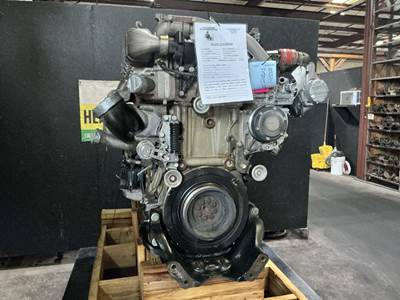 Detroit DD15 Engine for a Freightliner Cascadia 125