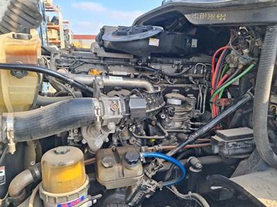 Detroit DD15 Engine for a Freightliner CASCADIA