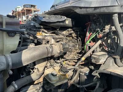 Detroit DD15 Engine for a Freightliner CASCADIA