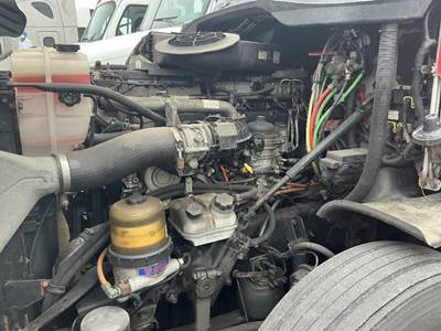 Detroit DD15 Engine for a Freightliner CASCADIA