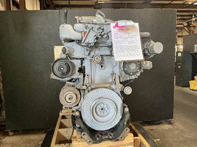 Detroit DD15 Engine for a Freightliner Cascadia 126